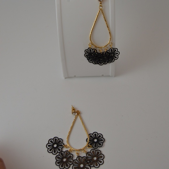 Dangle Flower Charm Earrings - Picture 2 of 6
